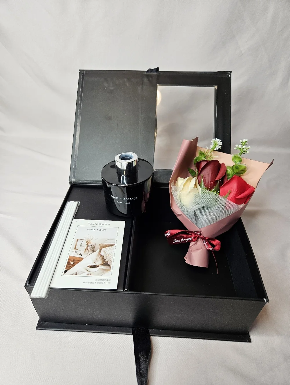 Luxury Gift Box with Reed Diffuser & Soap Flower Bouquet – French Rose
